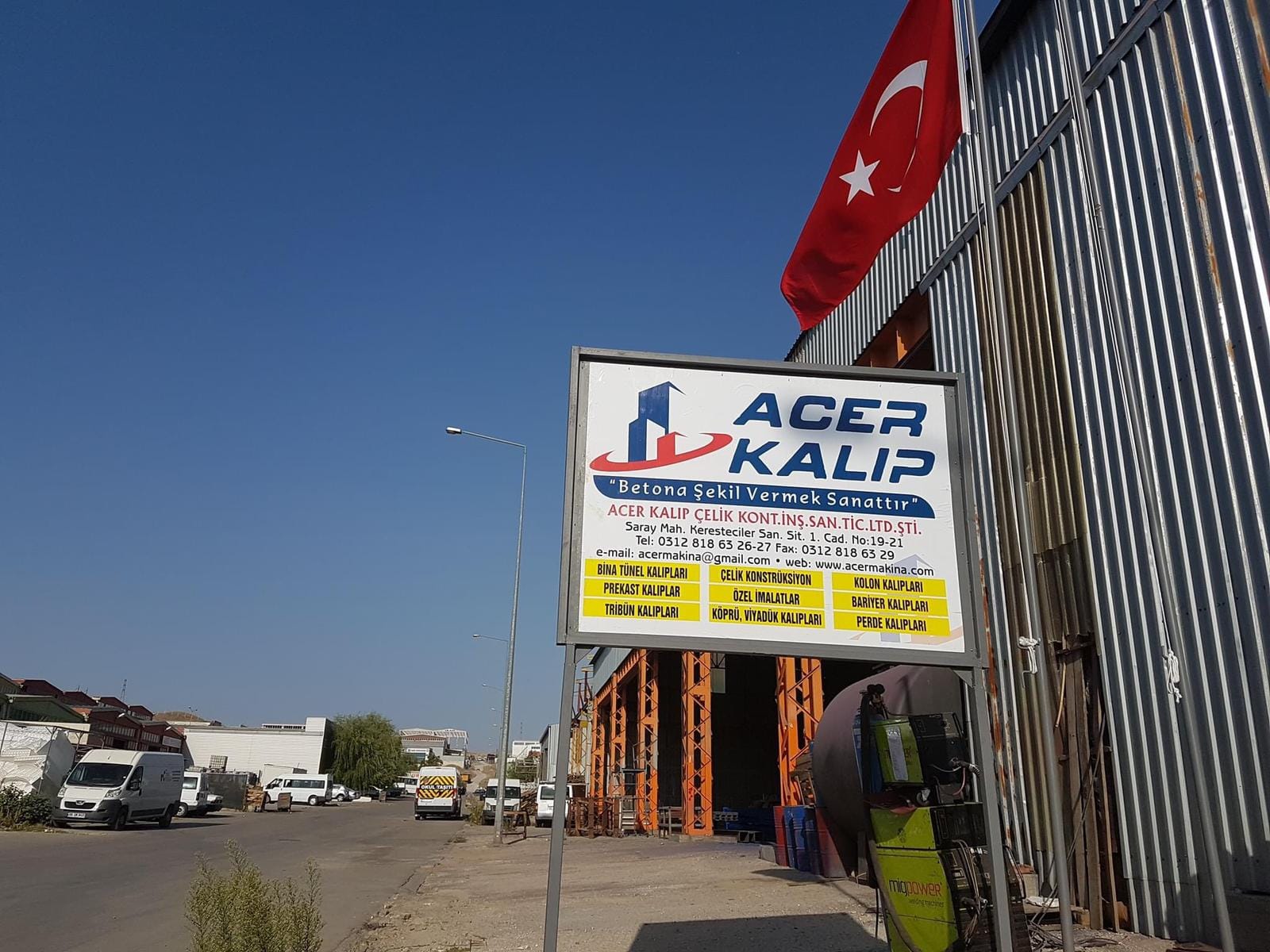 Acer Kalıp fabrikasının Kazan Ankara'daki giriş tabelası ve üretim tesisi